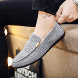 2019 New Fashion Men's Shoes Spring Style Canvas Men Loafers Comfortable Leather Shoes Men Flats Metal Decoration Driving Shoes