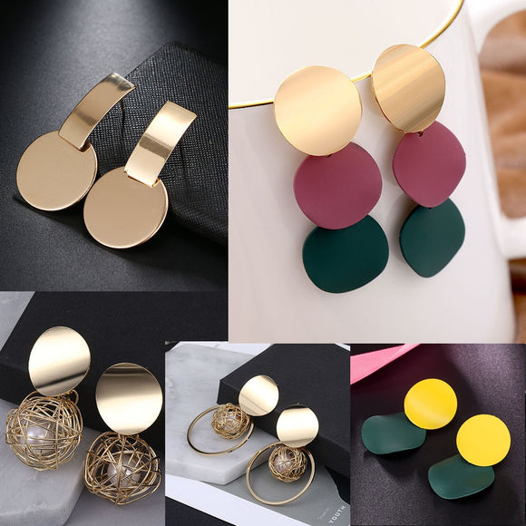 AILEND Korean version of the new earrings Geometric embossed round earrings personality trend wild fashion earrings